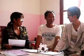 搬砖小伙林万东：713分上清华，接到通知书时还在工地，如今怎样图片