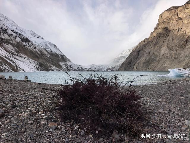 喀什经317到成都，边坝-洛隆，看祥格拉冰川，登顶观三色湖