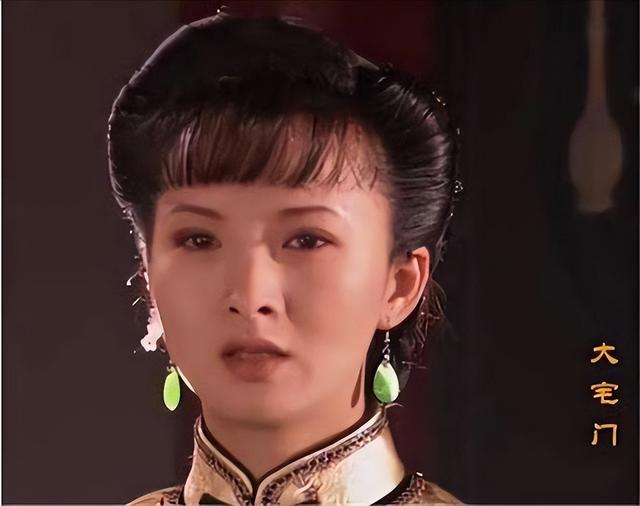 吃里扒外！定居美国13年，回国捞金惨遭“驱逐”，52岁活成了笑话