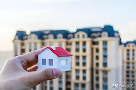 2024年房价还会下跌吗？金融人士预测：明年房价出乎意料图片