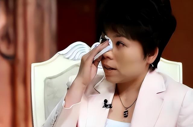 涉贪腐被带走、败光20亿	、移民改国籍	，邓亚萍身上的谣言太离谱