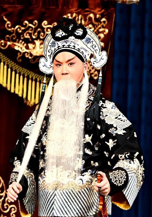 哇！这两位“90后”京剧老生，原来都是小帅哥啊