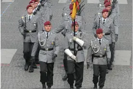 现代德国陆军军服，普鲁士之魂今犹在图片