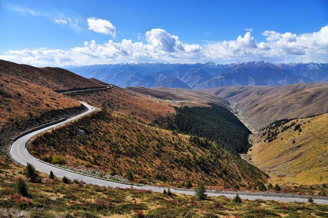 赏秋自驾，10月-11月适合去的7条自驾线路，风光多样，秋景宜人
