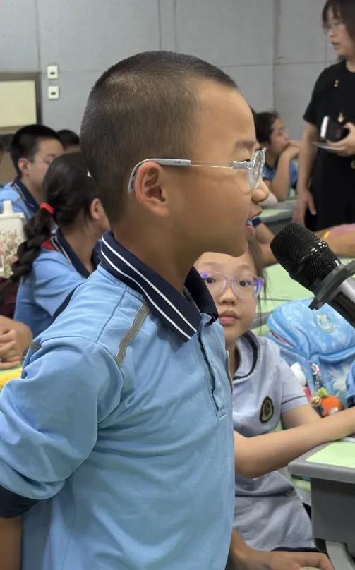 厦门市演武小学科学小记者团率先开展“知识就是力量科普增值服务AI智能体平台”应用培训