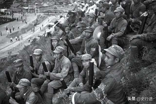 1995年	，在北京蜗居13年的吴德病逝，留下三行遗嘱令人落泪