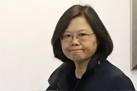 赖清德和蔡英文从“台湾共和国”到“中华民国”的转化已经做到了图片