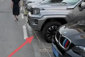 游客被饭店锁车后续：当事人发声，账号被举报，大连公安被攻占图片