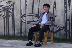 林诗栋也是向他头哥靠拢了，衣服越来越富贵图片