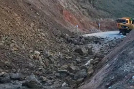 S101线乌苏辖区路段双向封闭 前往独库公路这样绕行图片