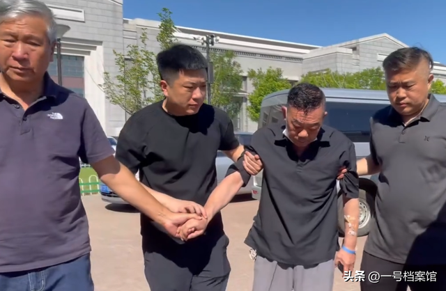 杨少华刚过头七！杨伦住进医院瘦到脱相，杨议满面红光好似没事人