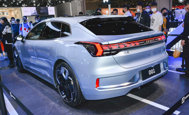 充电方式影响续航？实测对比快充慢充，结果出乎意料！