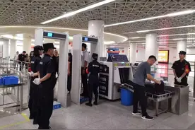 美国人不理解：看着费钱且没用的地铁安检，中国为什么如此坚持？图片