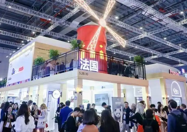 回国就变脸？马克龙回国受访称中国必须降低逆差，不然就征收关税