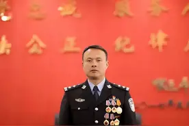 云南特警执行绝密任务失联, 86天后妻子收到6字陌生短信, 嚎啕大哭图片