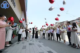 天津举行结婚登记集体宣誓颁证仪式图片