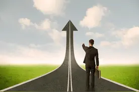 在国企单位，没关系、没背景，怎么才能挤进中层？这几点时刻牢记图片