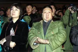 2010年，毛新宇力荐特型演员红心出演毛泽东，毛：红心演得很真实图片