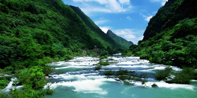 桂林和柳州交界处有个小镇，默默无闻，却藏着全国独一无二的景观