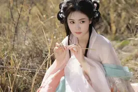 💕白鹿进组了 白月梵星 白烁图片