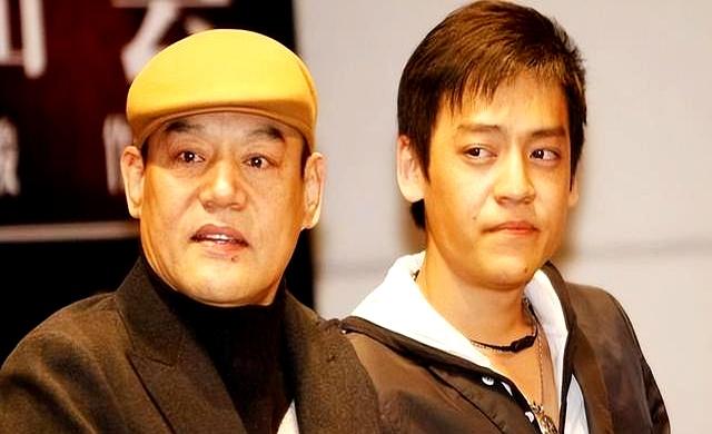 原来他是巍子的儿子，难怪长得帅演技还出色，真的是虎父无犬子