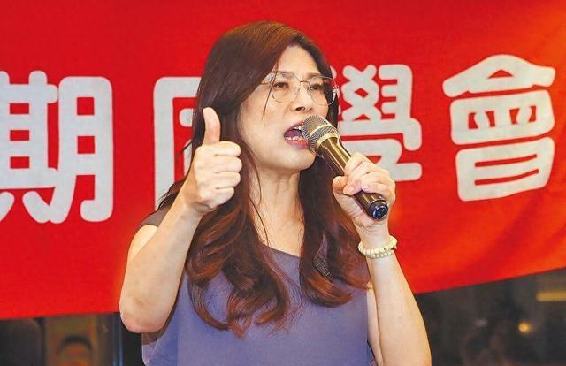 果然不出所料：郑丽文想来北京的消息传遍岛内，民进党送她一句话