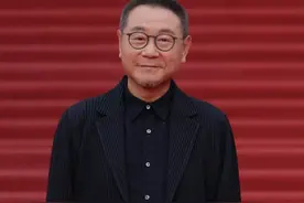 范伟，这辈子最正确的决定是坚守与平凡妻子的爱情，她成就了我图片