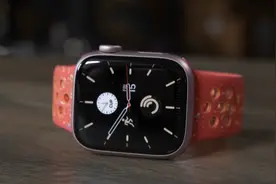 给传统手表重力一击，AppleWatchS9 45mm降至2469元，能用十年图片