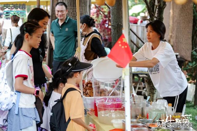 邛崃夹关古镇，用光影演绎“一生所爱”