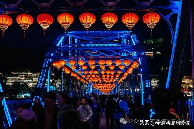 甘肃兰州：兰州两日游之兰州黄河铁桥中山桥夜景醉人 大气磅礴