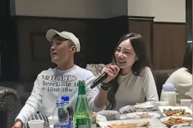 恋爱还是弟弟香，李小璐新恋情疑似曝光，深情对唱引发全场尖叫图片