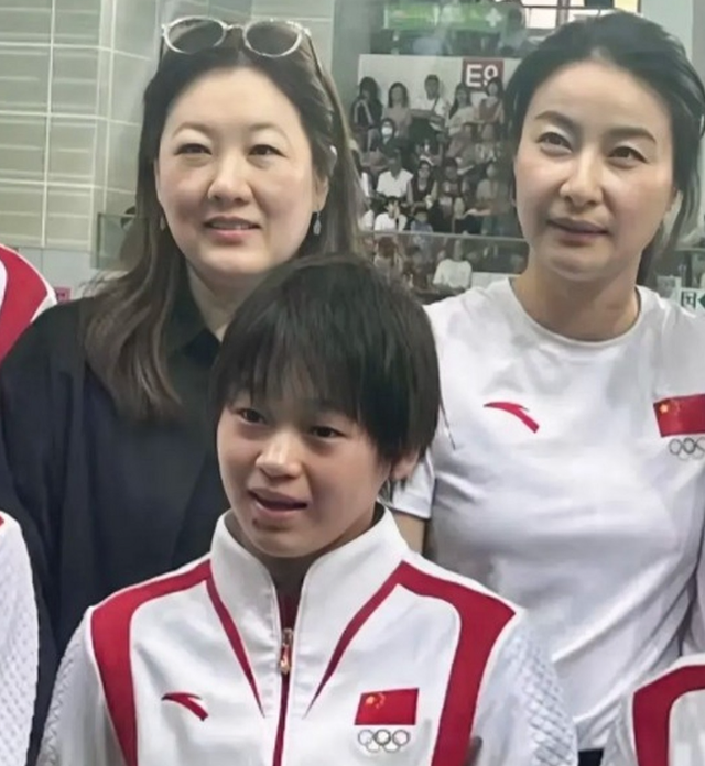 全红婵担心的事还是发生，老家别墅刚封顶，爸妈就走上大衣哥老路