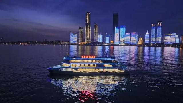 一座桥火了一片海：“意料之外，情理之中”