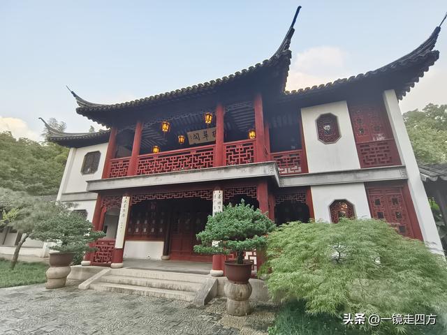 苏州虎丘打造夜游庙会迎双节，闭园时间延长到晚上九点