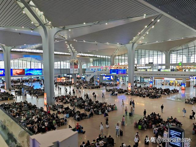早晨六点出门，下午五点来到了山西地盘最大的城市忻州市