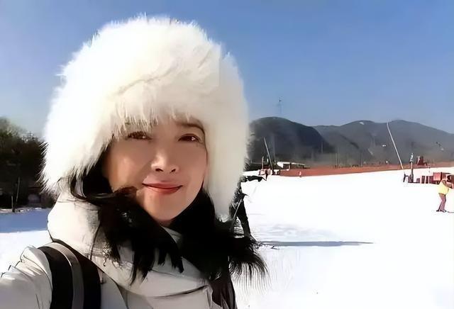 何晴临终状态曝光！昏迷几天后用尽全力拉住儿子的手，母爱太催泪