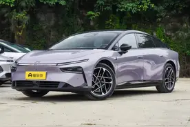 纯电车型卖爆了！最新4月销量排名揭晓：ModeIY失冠，秦PLUS第12图片