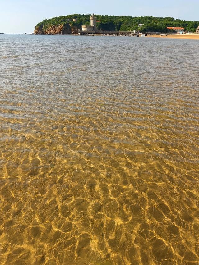 威海影视城曾人气也非常火爆，海水清澈位置好不知何时能回到从前