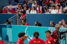 穿着假肢一路打到巴黎，武汉女孩期待“继续突破”图片