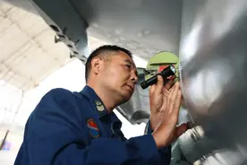 一级军士长！30年，他把三件事做到极致！图片