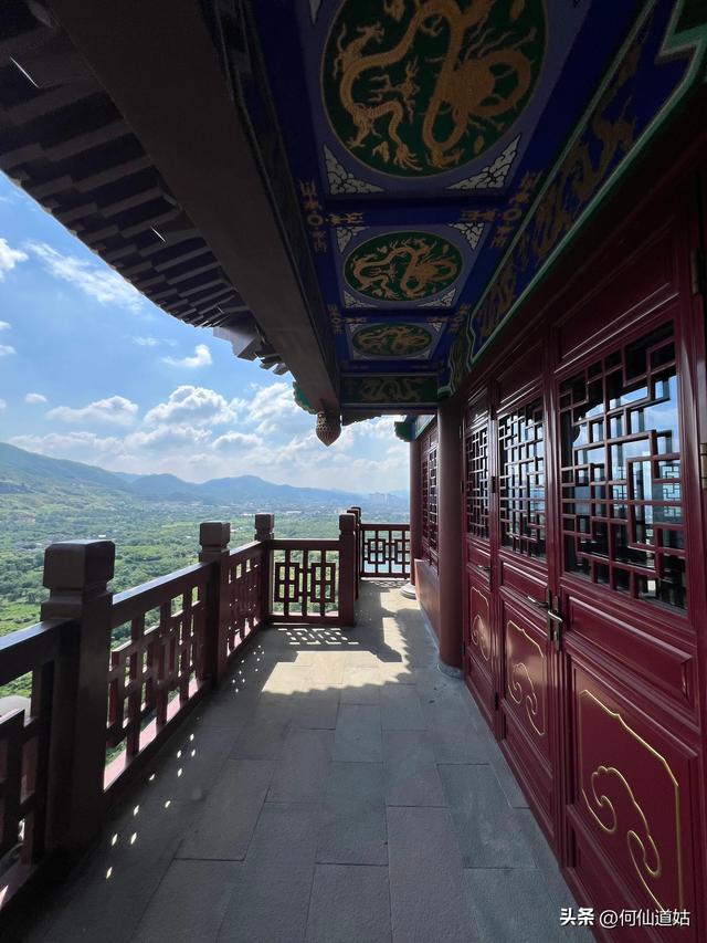 高高在上的阳明阁