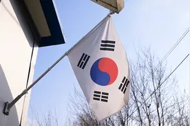 他做了什么？被韩国人大喊：滚出韩国！图片