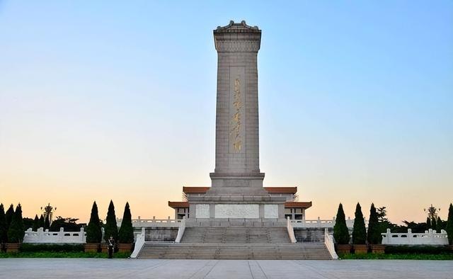 为什么毛主席不允许英雄纪念碑碑文中，提及“中国共产党”？