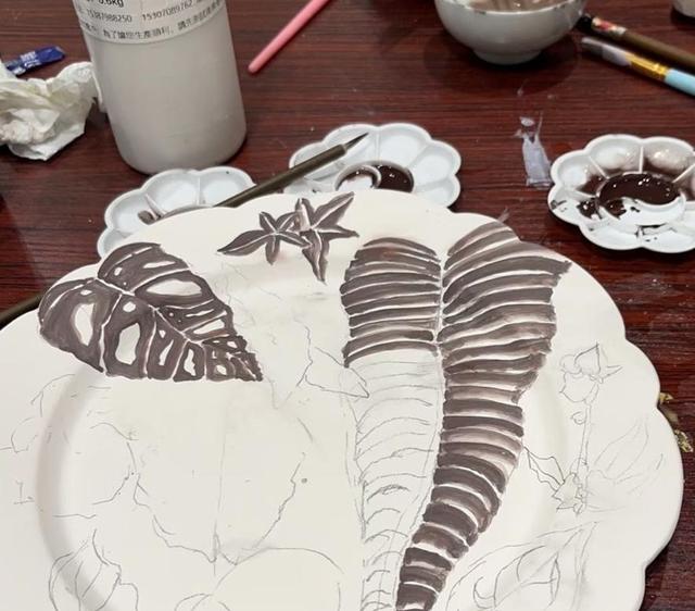 太上头！去景德镇画盘子成风潮，网红打卡过时，300块玩出仪式感