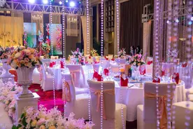 经历了亲戚的婚礼闹剧后，我决定：儿子结婚要简单隆重，不收礼金图片