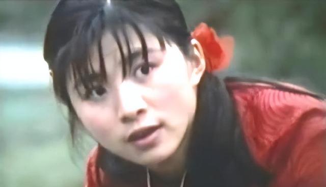 戏里又土又丑，戏外却是气质美女，“妈妈专业户”迟蓬让人敬佩