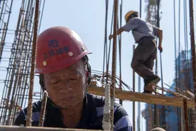 六十岁的父亲说还要出去打工，我反对，父亲的一句话让我沉默了图片