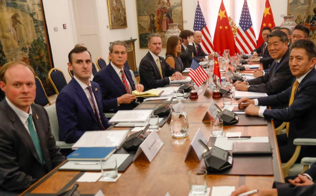 美国直言无法接受，称无法接受中方提出的“激进”要求，不到48小时，日韩对美方态度突变，特朗普陷入被动