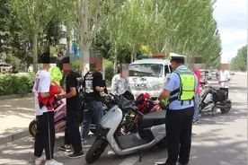 网友举报多名“鬼火”摩电飙车炫技，交警迅速出击、一举查获！| “飙车炸街”典型案例图片