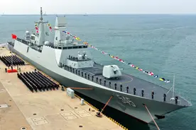 5000吨“小舰”服役，官宣级别不低于076，只造两艘是不如055更香图片